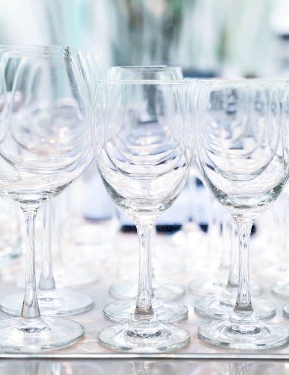 Is It Worth It to Import Glass from China? Key Benefits Explained插图1